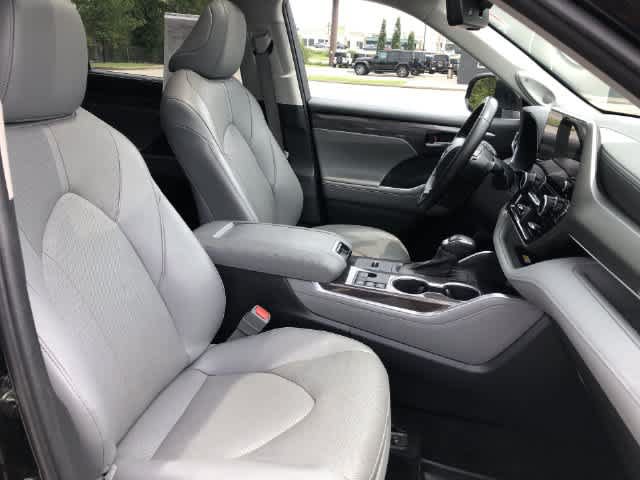Used 2023 Toyota Highlander Limited AWD/4WD image 21