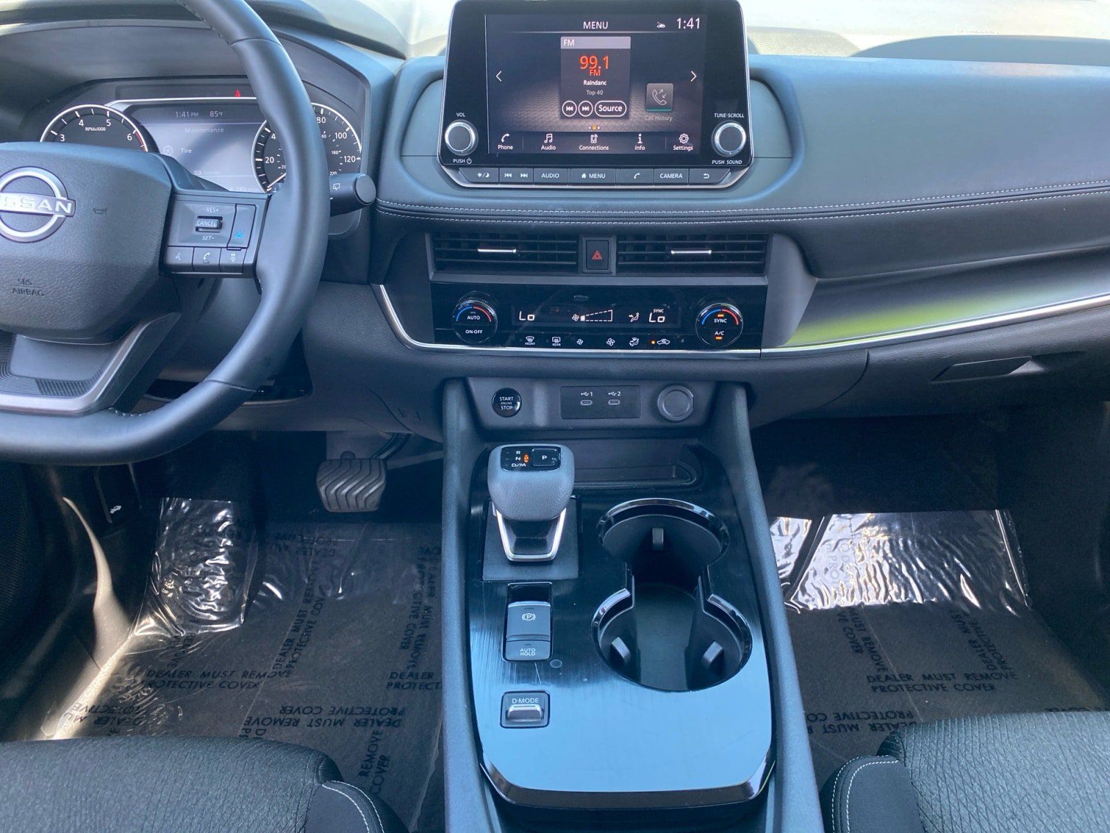 Used 2025 Nissan Rogue SV FWD image 11
