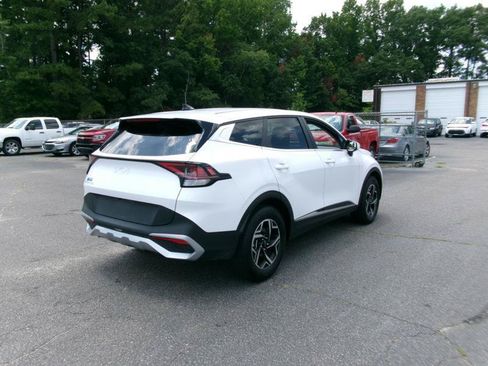 Used 2025 Kia Sportage LX FWD image 6