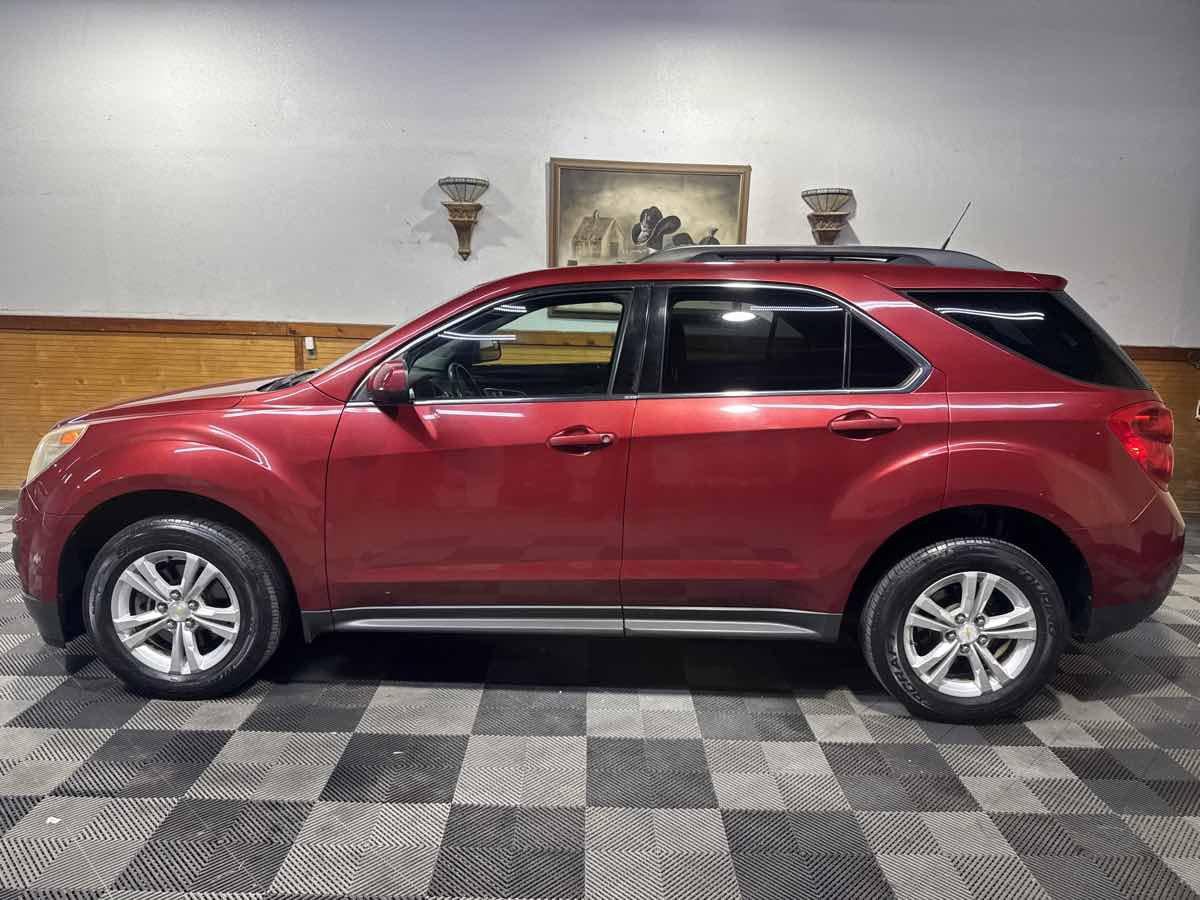 Used 2013 Chevrolet Equinox LT w/ Driver Convenience Package FWD image 2
