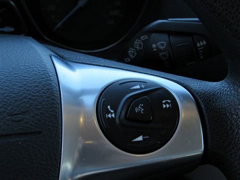 Used 2015 Ford Escape SE w/ Equipment Group 201A image 12