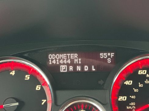 Used 2012 GMC Acadia Denali AWD/4WD image 25