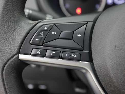 Used 2021 Nissan Kicks S FWD image 22