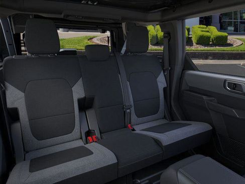 Used 2025 Ford Bronco Big Bend image 11