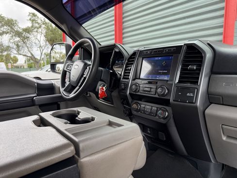 Used 2022 Ford F450 XLT w/ XLT Value Package image 17