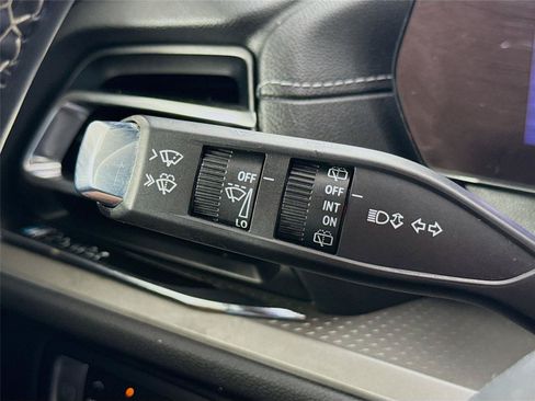 Used 2024 Chevrolet Traverse LS FWD image 6