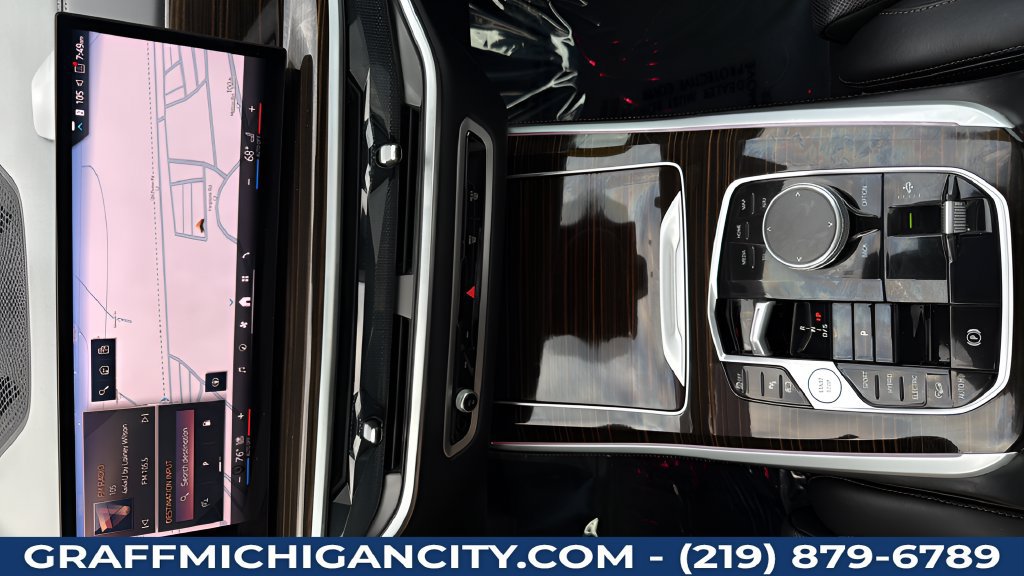 Used 2025 BMW X5 xDrive50e AWD/4WD image 18