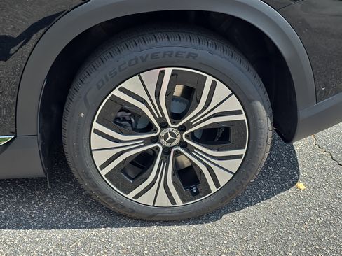 New 2026 Mercedes-Benz EQE 320 4MATIC SUV image 32