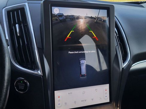 Used 2022 Ford Edge Titanium image 21