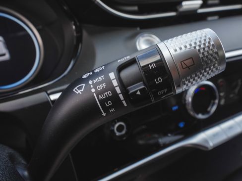 Used 2025 Genesis GV70 2.5T image 26