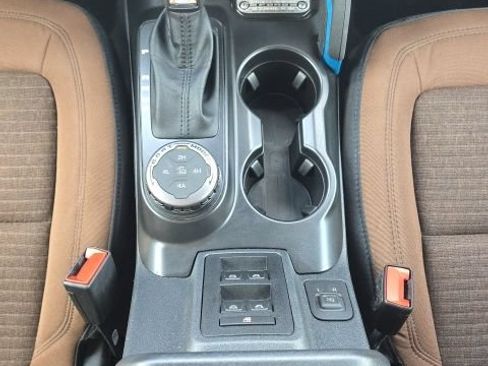 Used 2023 Ford Bronco Outer Banks AWD/4WD image 38