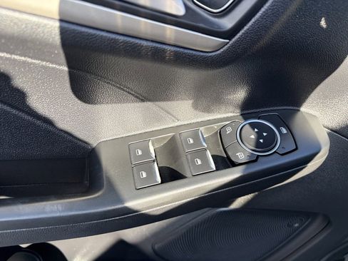 Used 2022 Ford Escape SEL image 9