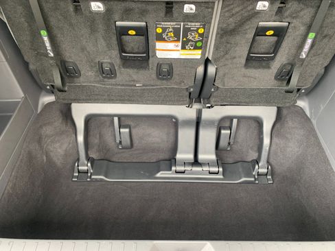Used 2022 Toyota Sienna XLE AWD/4WD image 9
