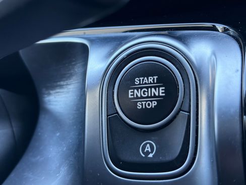 Certified 2021 Mercedes-Benz GLB 250 image 25