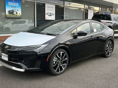 New 2026 Toyota Prius Plug-In Hybrid image 3
