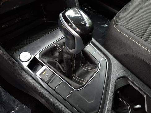 Certified 2024 Volkswagen Tiguan S image 29