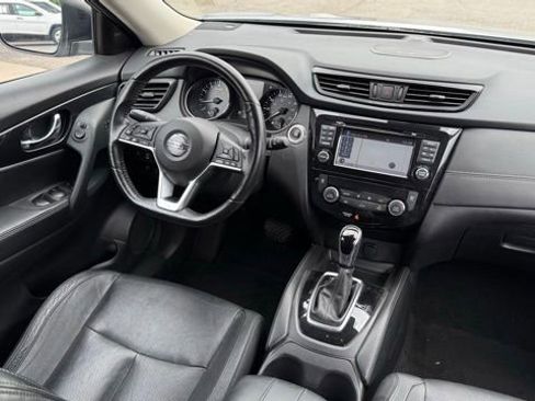 Used 2017 Nissan Rogue SL AWD/4WD image 34