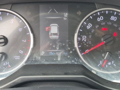 Used 2020 Toyota RAV4 LE FWD image 20