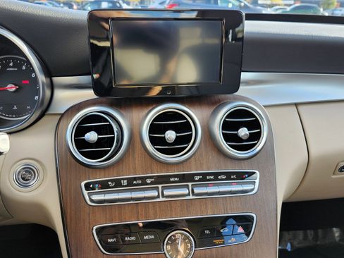 Used 2019 Mercedes-Benz C 300 4MATIC Sedan image 25