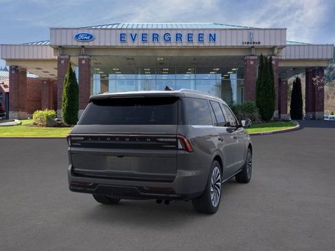 New 2025 Lincoln Navigator Black Label AWD/4WD image 8
