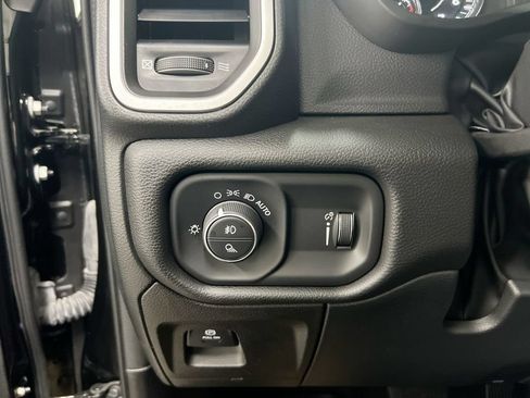 Used 2023 RAM 1500 Big Horn AWD/4WD image 18