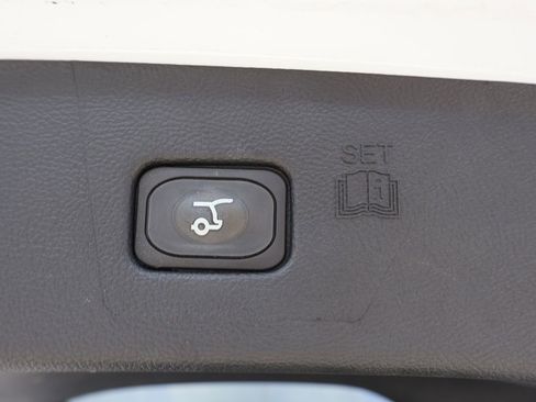 Used 2024 Ford Edge SEL w/ Convenience Package AWD/4WD image 17