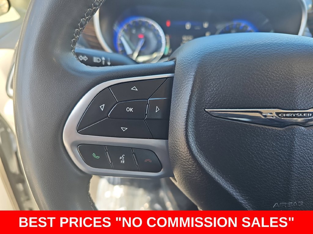 Used 2023 Chrysler Pacifica Limited FWD image 18