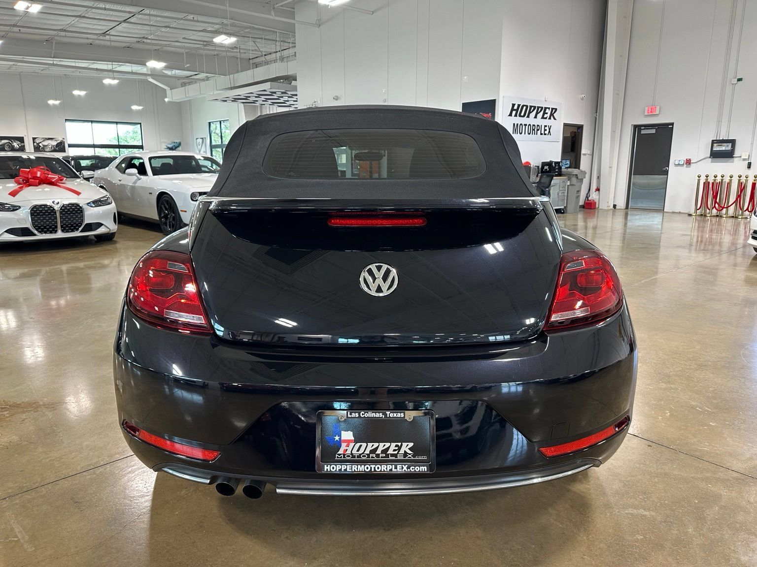 Used 2018 Volkswagen Beetle 2.0T SE FWD image 7