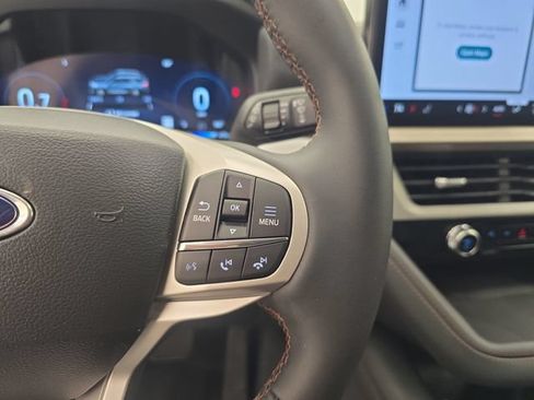 New 2026 Ford Explorer Active RWD image 38