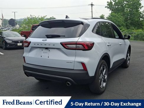 Certified 2025 Ford Escape ST-Line Select AWD/4WD image 11