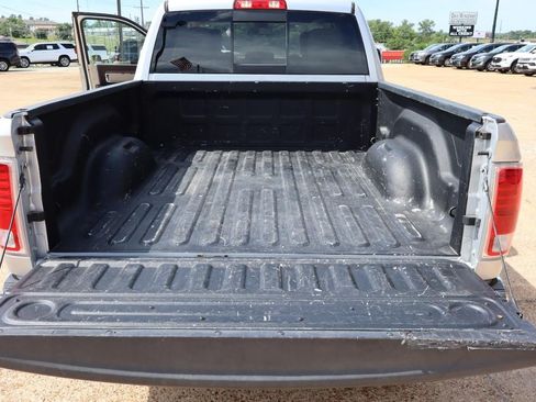 Used 2018 RAM 2500 Laramie w/ Convenience Group RWD image 10