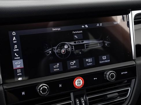 New 2025 Porsche Macan image 18