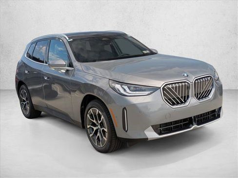 Used 2025 BMW X3 xDrive30i w/ Premium Package image 7