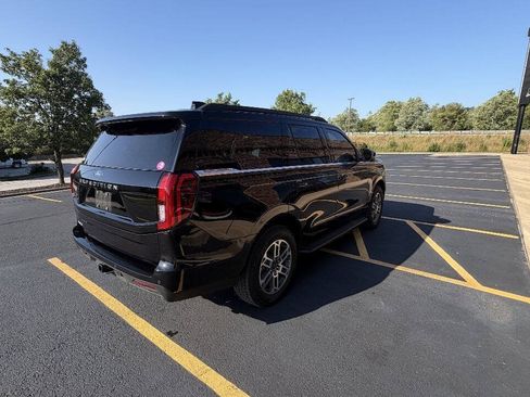 Used 2025 Ford Expedition Active AWD/4WD image 4