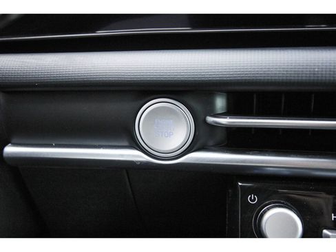 Certified 2026 Hyundai Santa Cruz SEL FWD image 27