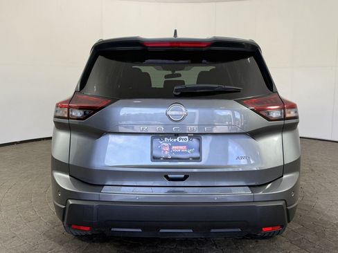 Used 2024 Nissan Rogue S AWD/4WD image 6