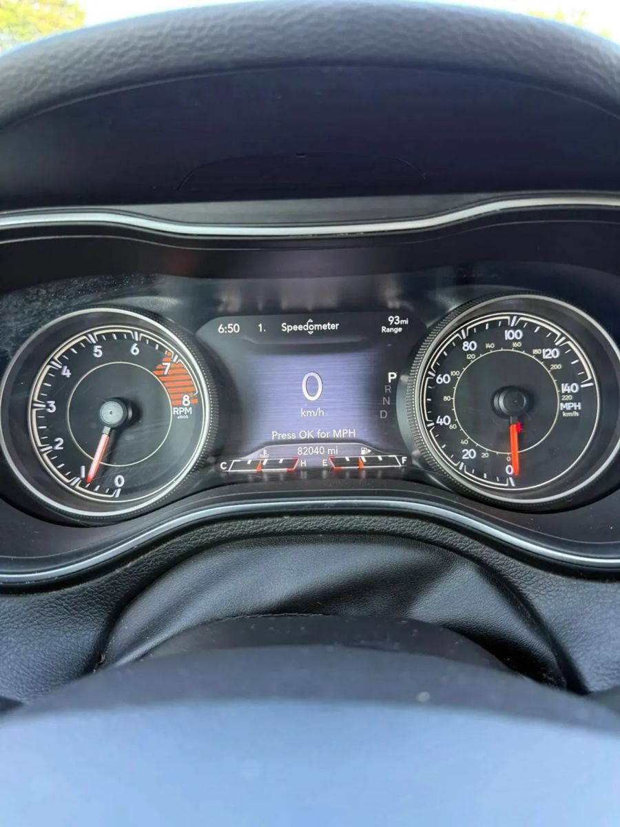Used 2019 Jeep Cherokee Limited AWD/4WD image 17