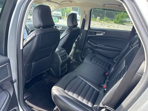 Used 2024 Ford Edge SEL AWD/4WD image 11