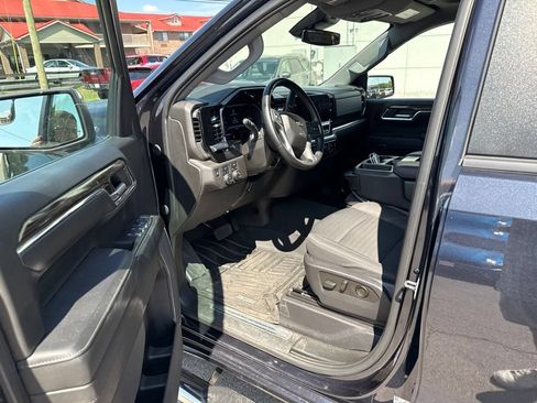 Used 2023 Chevrolet Silverado 1500 LT AWD/4WD image 5
