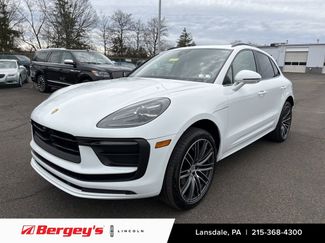 Used 2024 Porsche Macan video 1