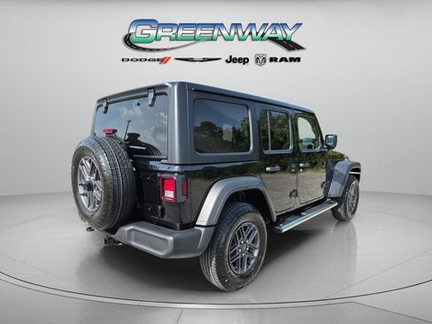Used 2026 Jeep Wrangler Unlimited Sport AWD/4WD image 3