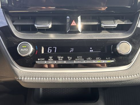 Used 2024 Toyota Corolla SE image 14