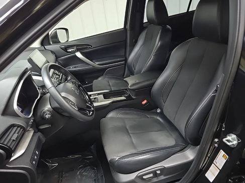 Used 2025 Mitsubishi Eclipse Cross SE AWD/4WD image 32