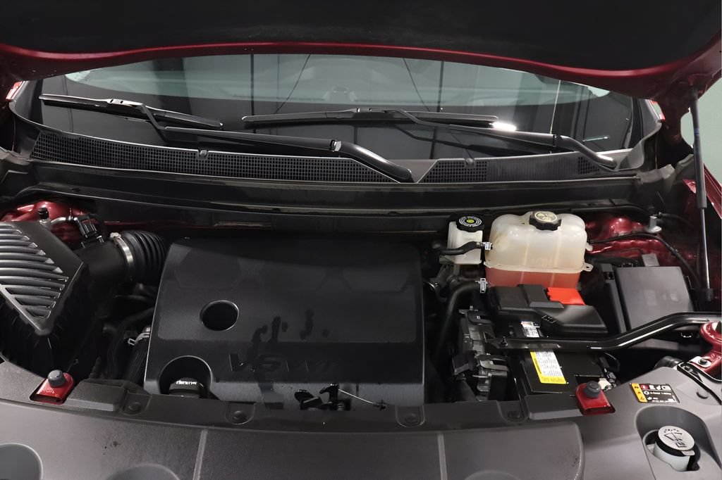 Used 2021 Chevrolet Traverse Premier FWD image 22