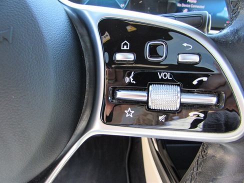 Used 2021 Mercedes-Benz CLA 250 image 14