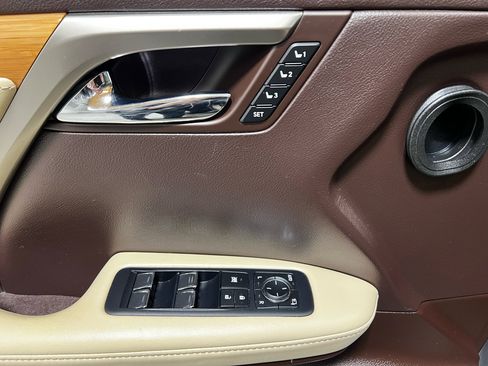 Used 2019 Lexus RX 350L Luxury image 12