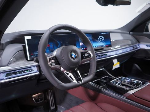 New 2026 BMW 760i xDrive w/ Premium Package image 6