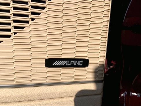 Certified 2023 Jeep Grand Cherokee L Limited w/ Black Appearance Package AWD/4WD image 34