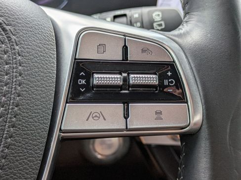 Used 2024 Kia Telluride EX w/ EX Captain's Chair Package FWD image 33