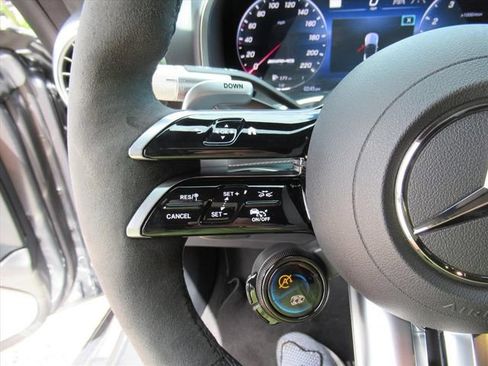 Used 2022 Mercedes-Benz SL 63 AMG 4MATIC image 18